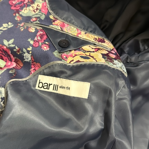 Men’s Floral Blazer - Picture 3 of 5